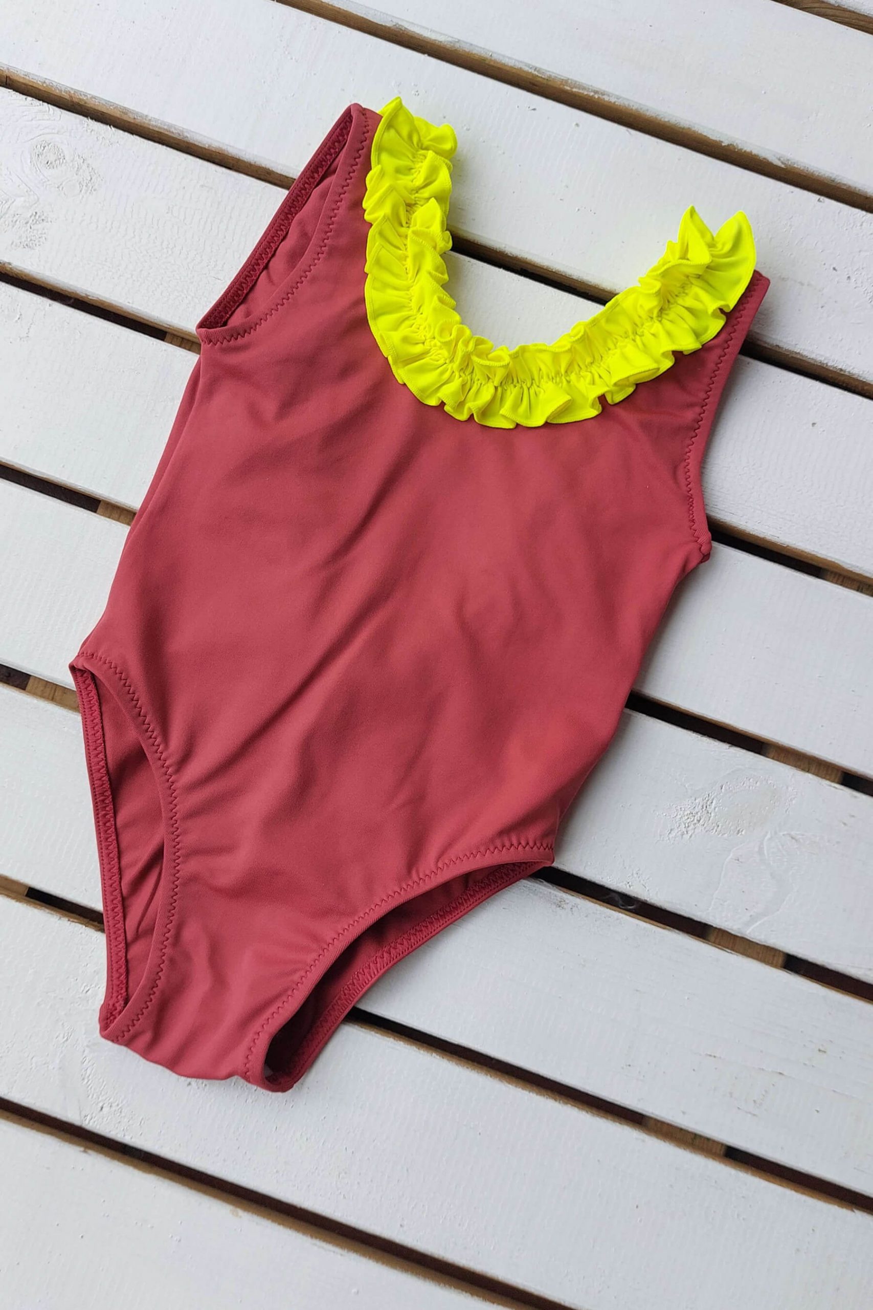 Cata bicolor. Colección Drops by mom 2026