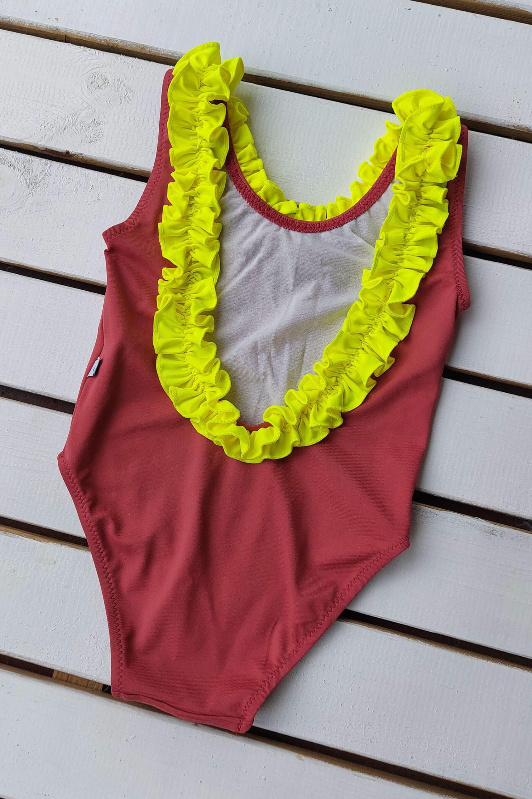 Cata bicolor. Colección Drops by mom 2026