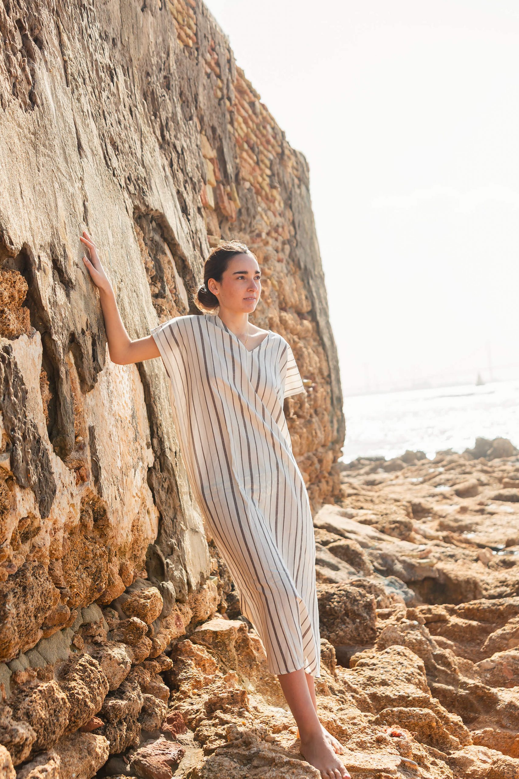 Kaftán mujer, estampado rayas Drops by mom. Colección 2026