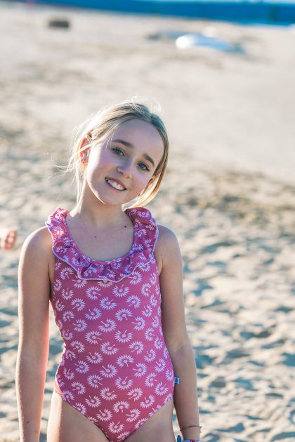 Modelo Muni, estampado Zarauz cereza. Colección Drops by mom 2025