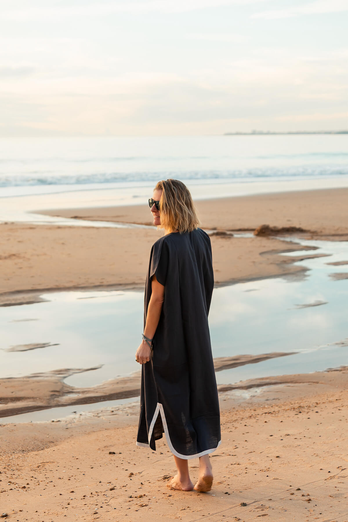 Kaftán gris vivo. Colección Drops by mom 2026