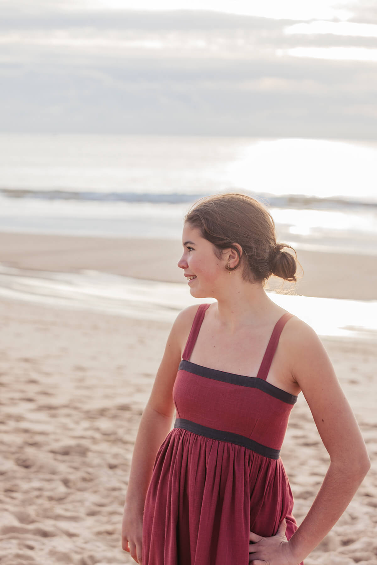 Vestido canesú teja/gris. Colección Drops by mom 2026