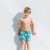 Bañador niño corto clásico (2024). Estampado Ikat verde