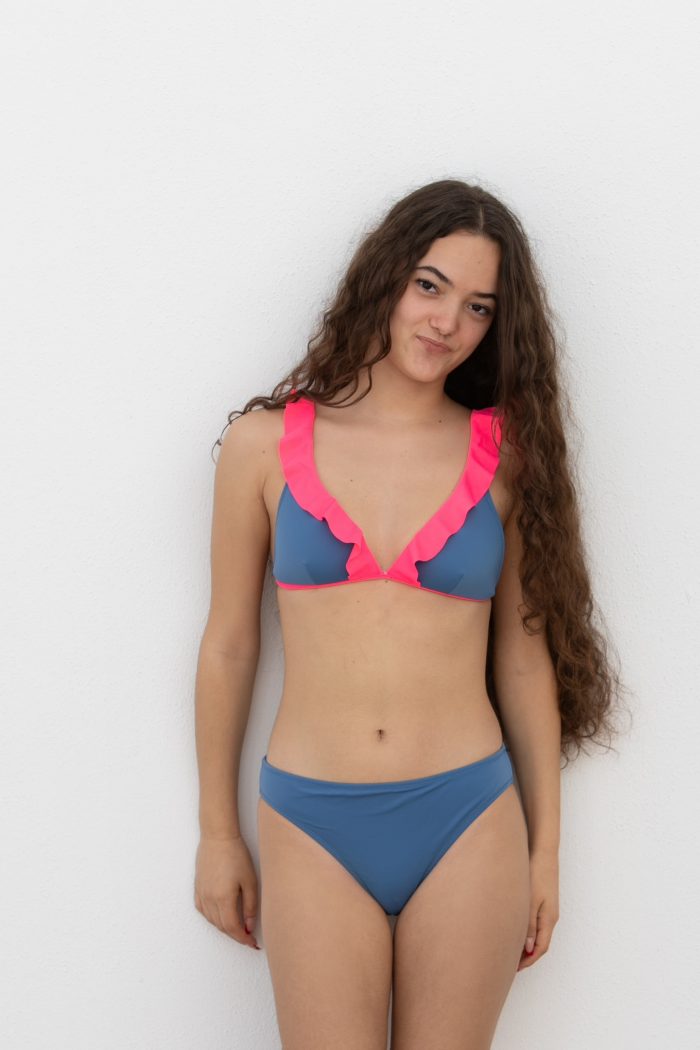 Bikini Marta (2024). Estampado bicolor acero/fucsia flúor