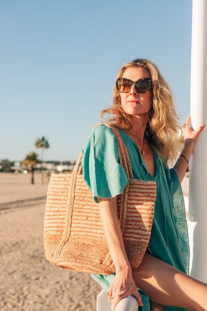 Cesto de paja color fresa (2024)